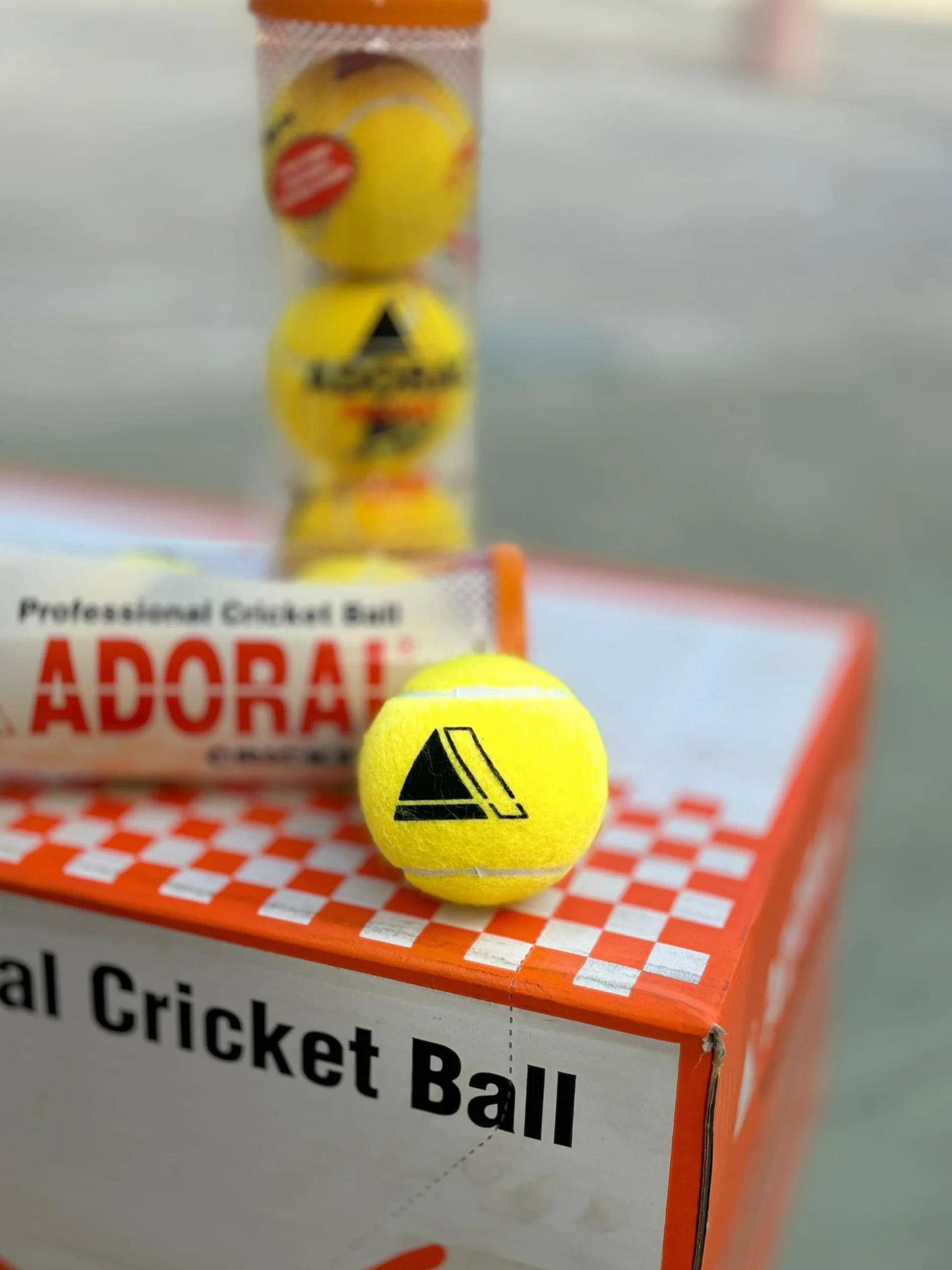 Generico Adoral Shine Tapeball Cricket Balls, (1 Pack 3 Bälle)