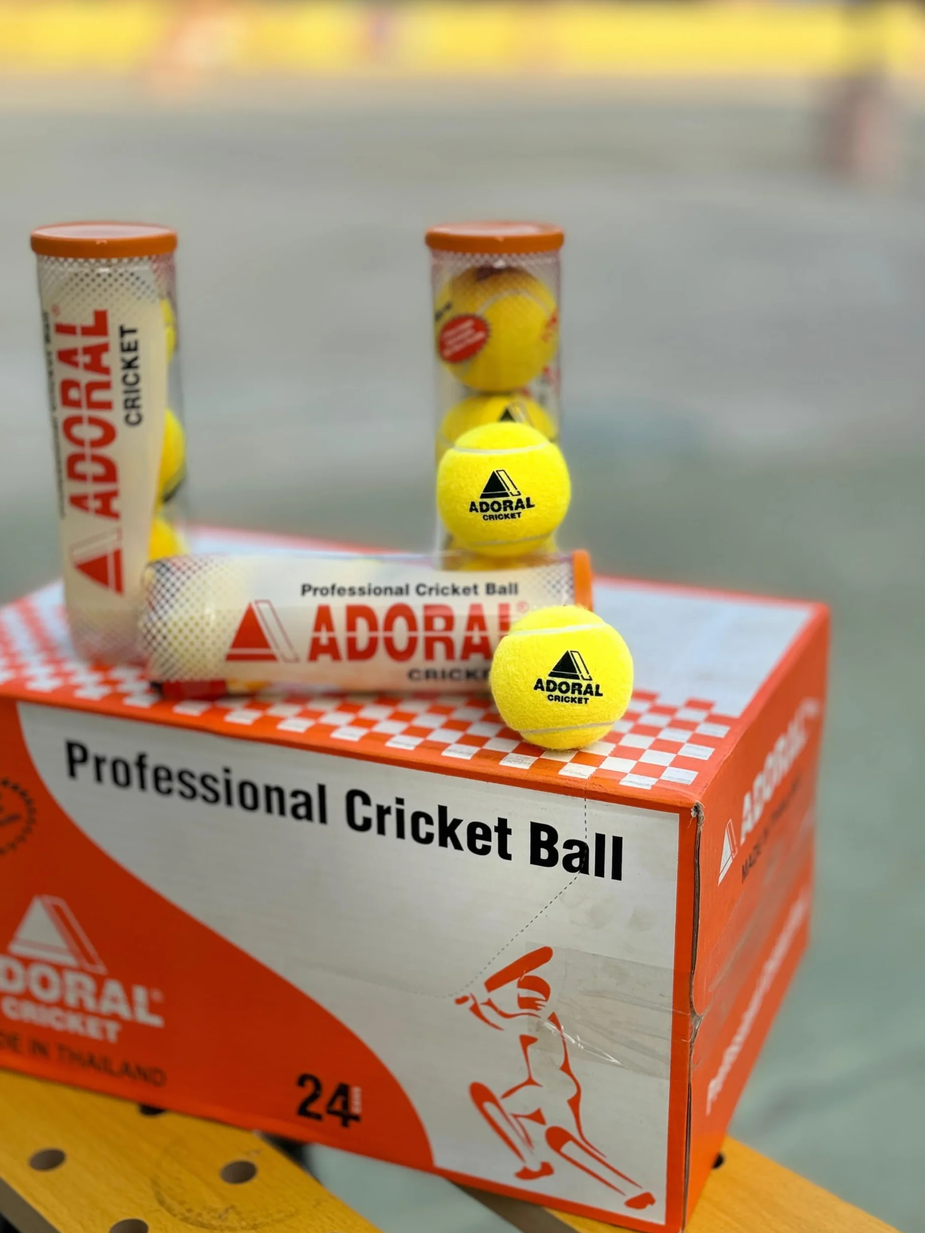 Generico Adoral Shine Tapeball Cricket Balls, (1 Pack 3 Bälle)