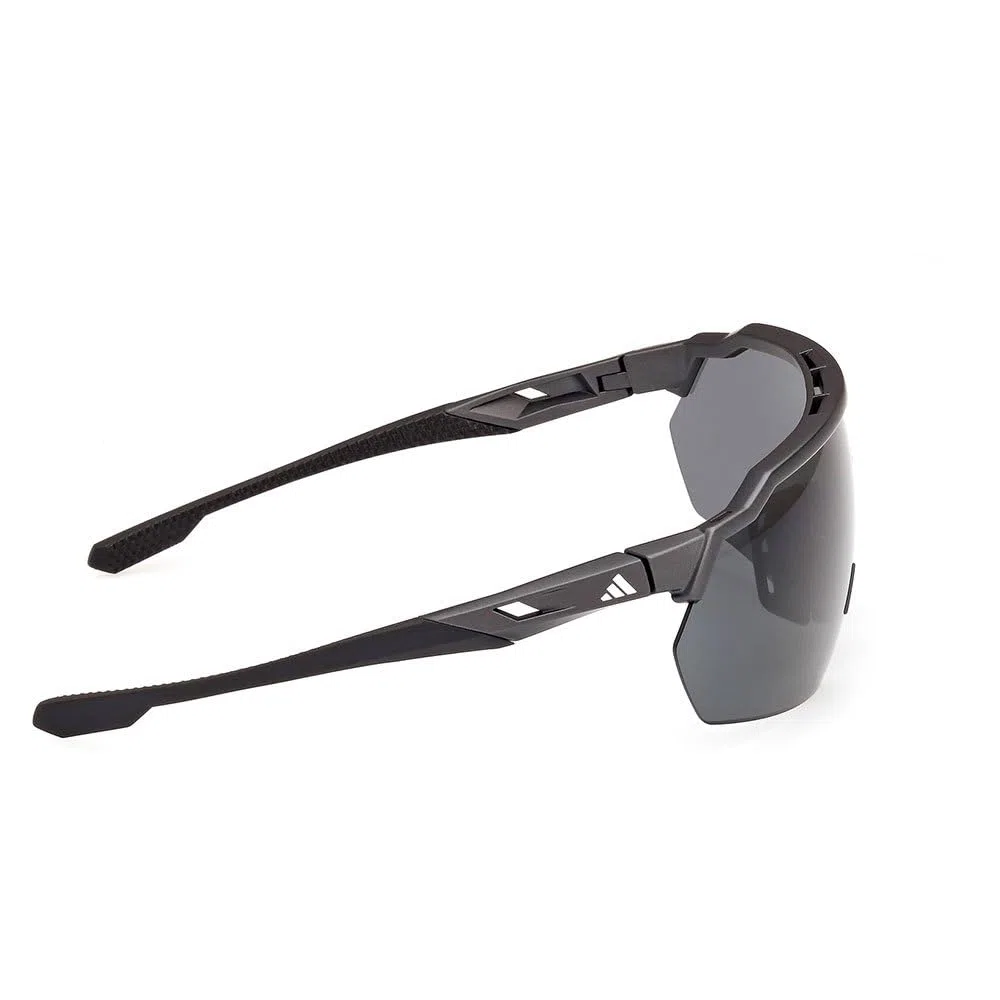 adidas Sport SP0093 Sonnenbrille Herren und Damen, Unisex Sportliche Dünne und Leichte Sonnenbrille, Bildschirm Linsenform, Inklusive Etui, Polarisierte Rauchgläser, Matt Schwarz