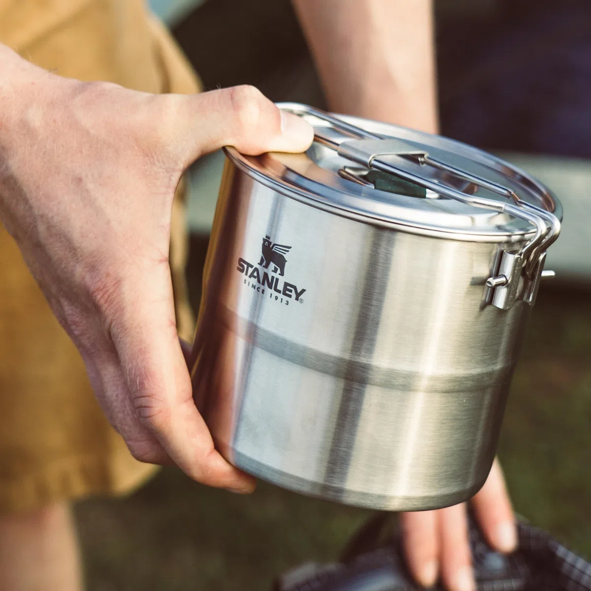 Stanley Adventure All-In-One Kampingkochset – Leichtes 6 bis 9-teiliges Outdoor Kochset aus Rostfreiem Edelstahl - Camping Geschirr - Ideal zum Backpacken, Wandern oder Zelten - Spülmaschinenfest