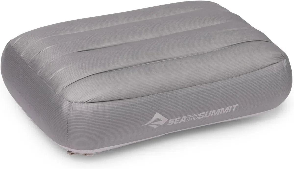 Sea to Summit - Aeros Down Pillow Campingkissen - 70 g - Daunen & Luftkammer Komfort - Xpress-Ventil - bis 12 cm Höhe - rutschfest mit PillowLock - für Trekking, Camping & Reisen