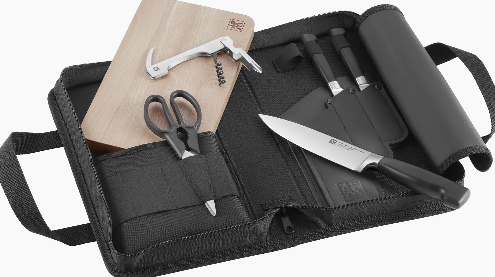 ZWILLING Vier Sterne Traveller Set/Messerset 7-tlg, für Camping, Set aus 3 Messer, Schneidbrett, Kellnermesser, Schere & Transporttasche