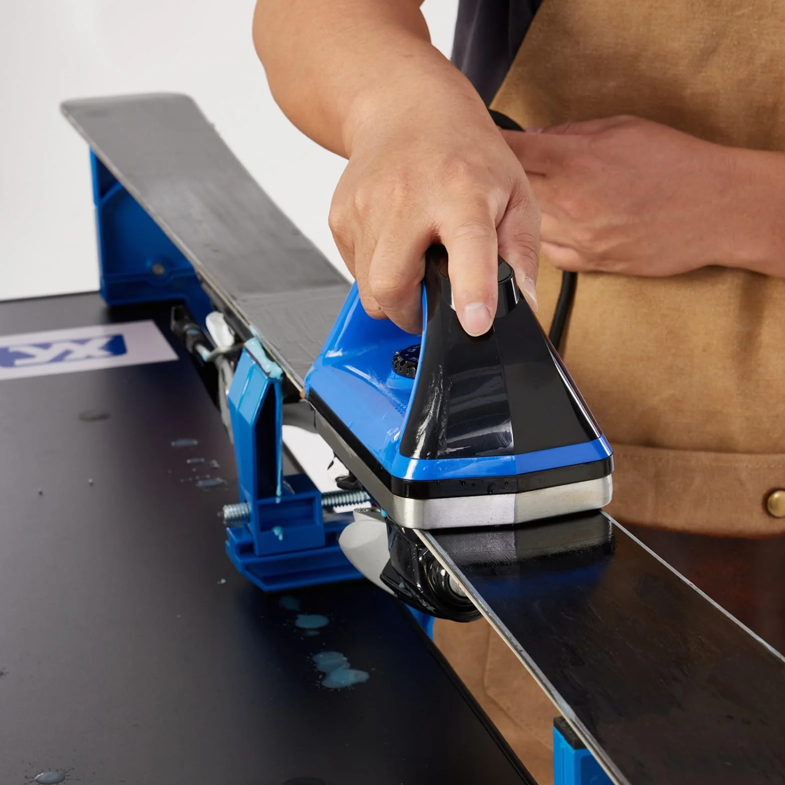 XCMAN Ski Snowboard Wachseisen 230V 1200W genoppter Grundplatte und guter Thermosta-Hochtemperatur-Kontrollgenauigkeit