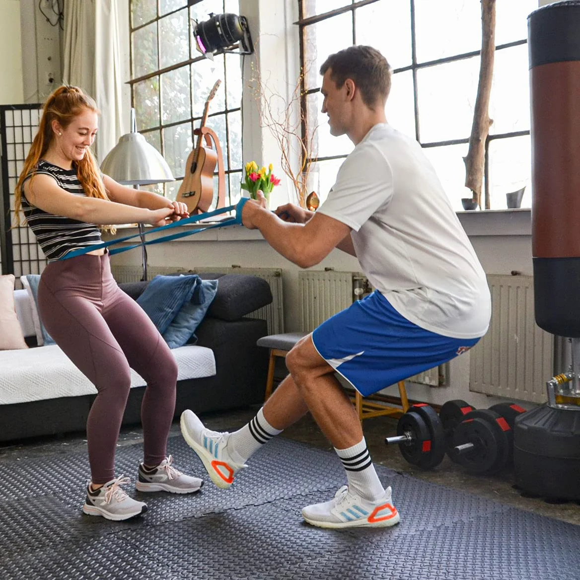 EYEPOWER Fitnessmatte 63x63x2 cm - EVA Bodenschutzmatte 2 cm dick - Puzzlematte für Homegym Fitnessraum - Trainingsmatte rutschfest für Geräte Gewichte Laufband Crosstrainer - Set 4,8 oder 12 Matten