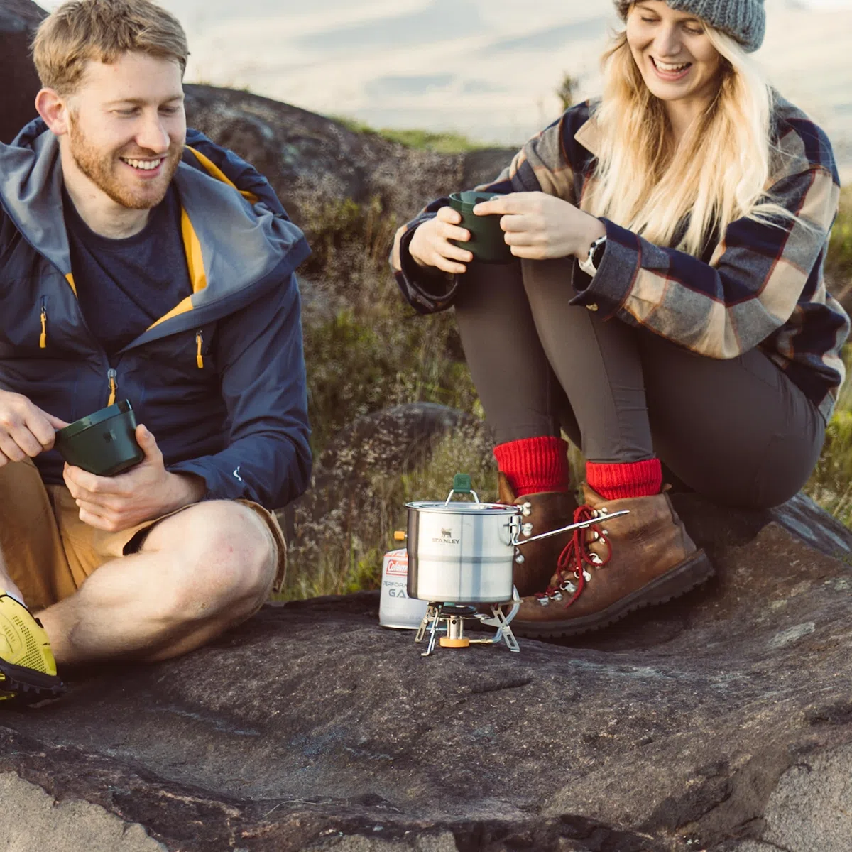 Stanley Adventure All-In-One Kampingkochset – Leichtes 6 bis 9-teiliges Outdoor Kochset aus Rostfreiem Edelstahl - Camping Geschirr - Ideal zum Backpacken, Wandern oder Zelten - Spülmaschinenfest