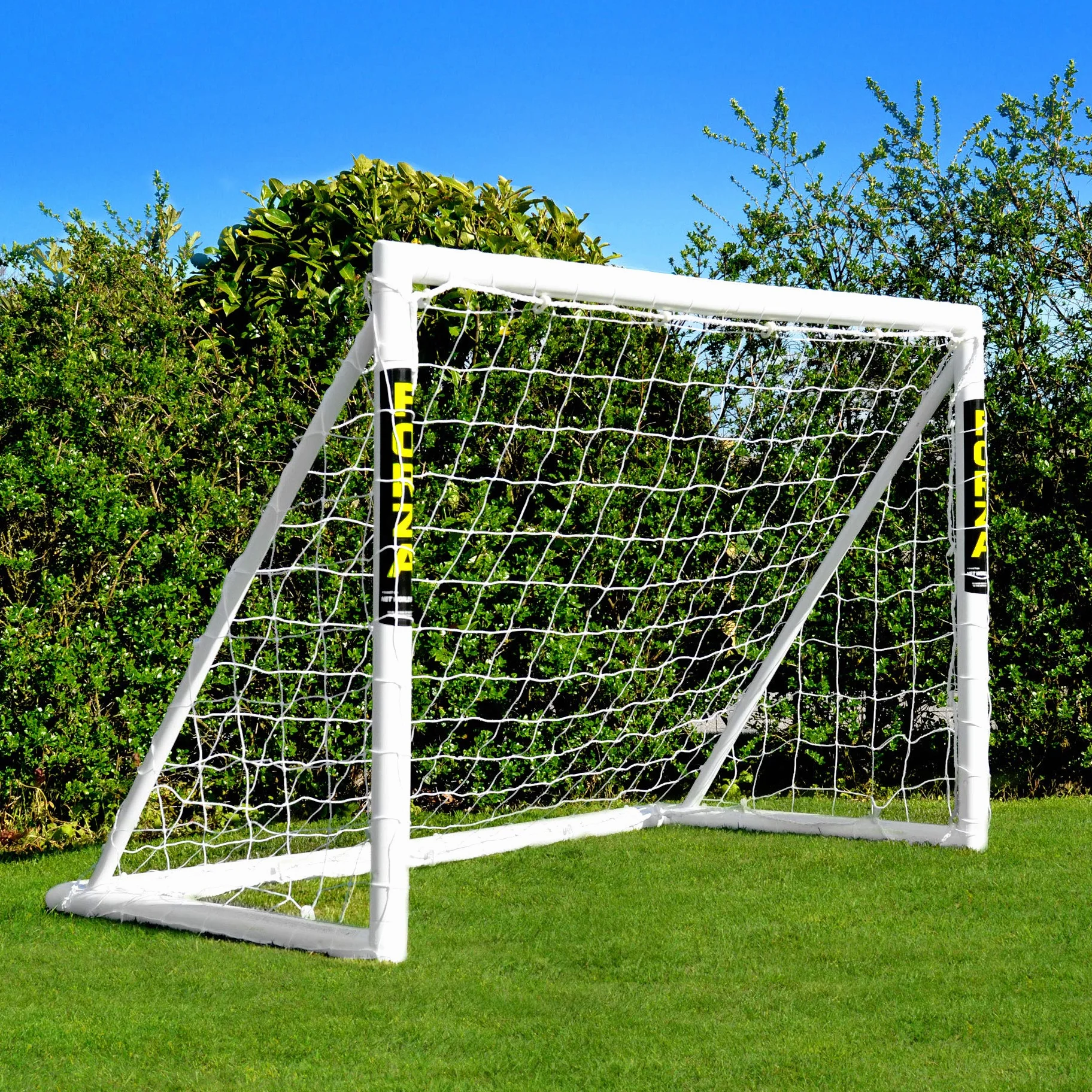 FORZA Fußballtore 1,8m x 1,2m | Wetterfestes uPVC Forza Tor für Kinder & Erwachsene | Robustes Fußballtor Garten & Training | Optional: Zielfolie, Ball & Tragetasche