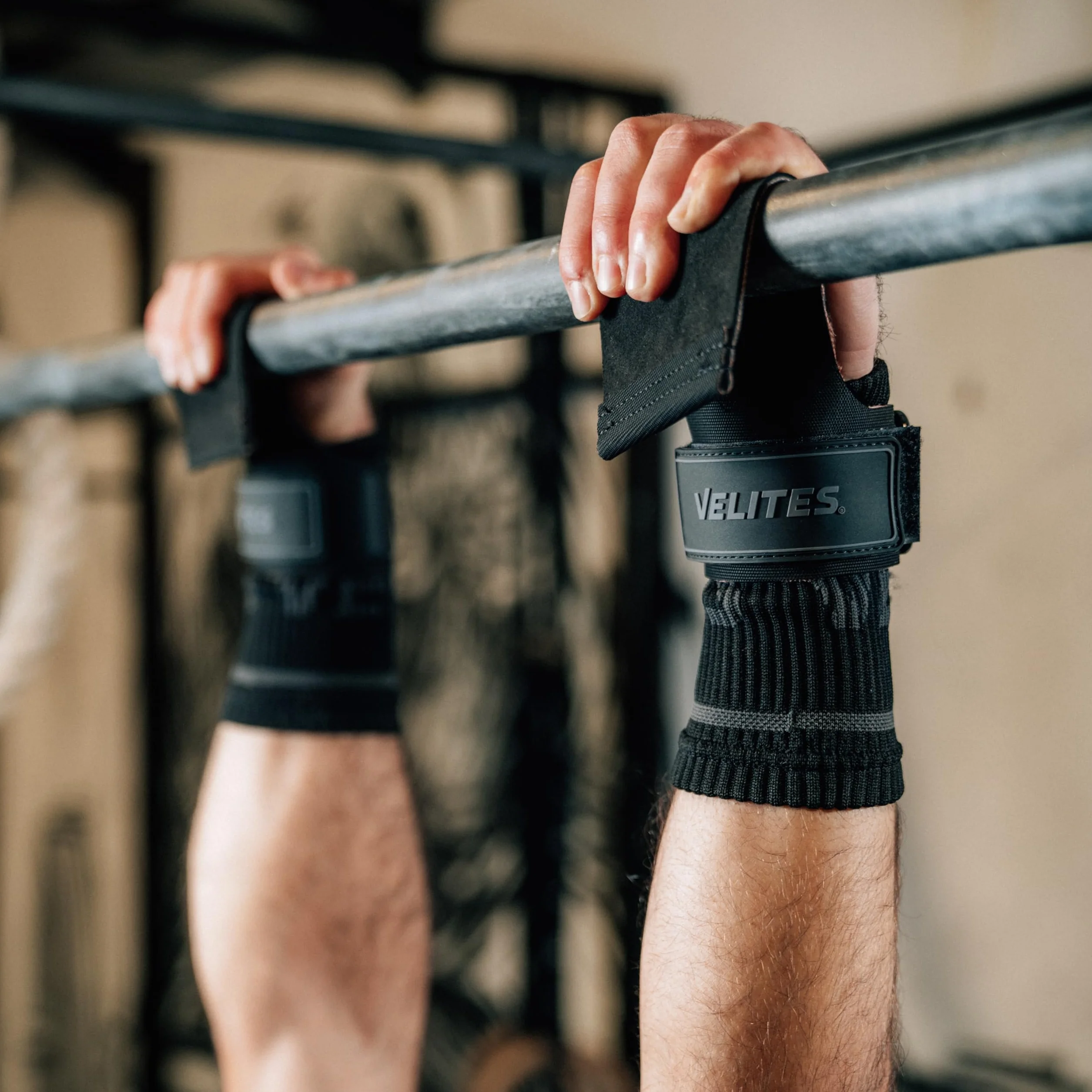 Velites | Handgrips All Terrain + handgelenkbandage + zubehör Tragetasche | Gleicher Grip | Verwendung ohne Kreide auf Allen Arten von stäben: rau, glatt, mit und ohne Kreide | Cross Training