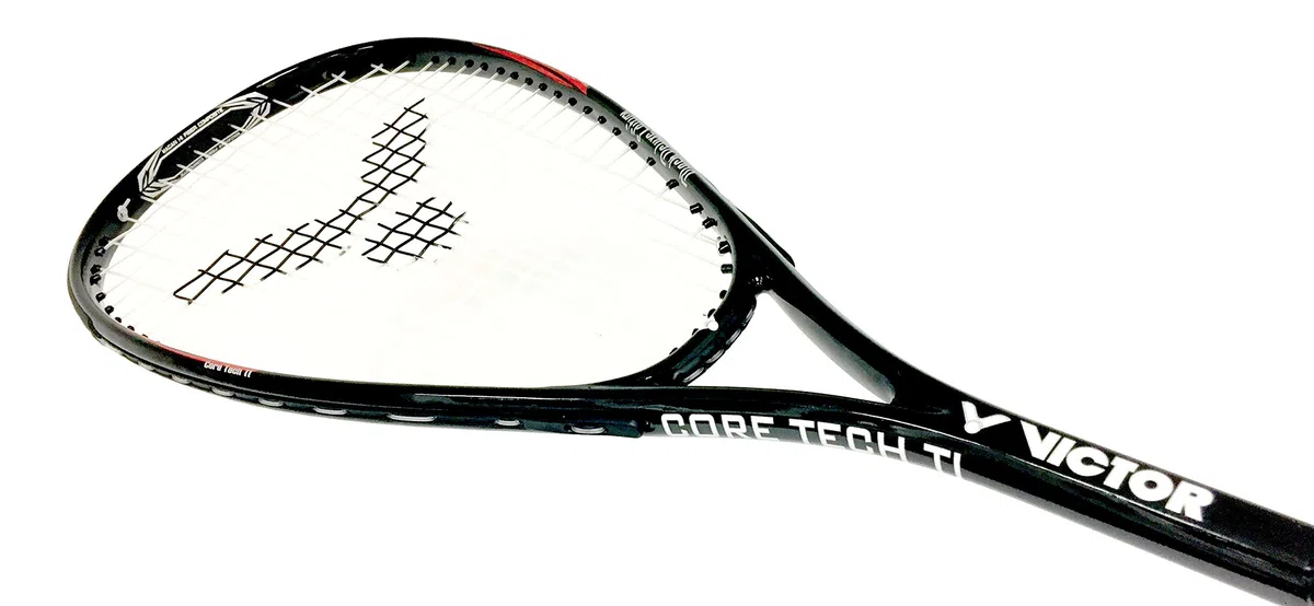 VICTOR Squashset: 2X VICTOR Squashschläger Magan Core Black Deluxe Edition + 2 Squashbälle + 1 Schlägertasche; erhältlich áuch als Einzelschläger