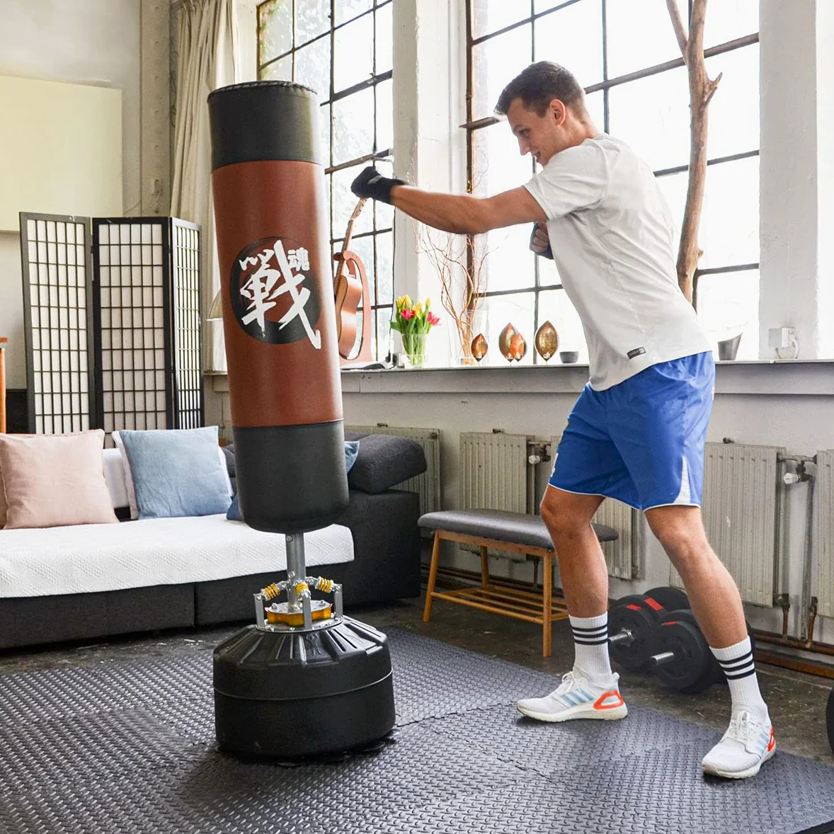 EYEPOWER Fitnessmatte 63x63x2 cm - EVA Bodenschutzmatte 2 cm dick - Puzzlematte für Homegym Fitnessraum - Trainingsmatte rutschfest für Geräte Gewichte Laufband Crosstrainer - Set 4,8 oder 12 Matten