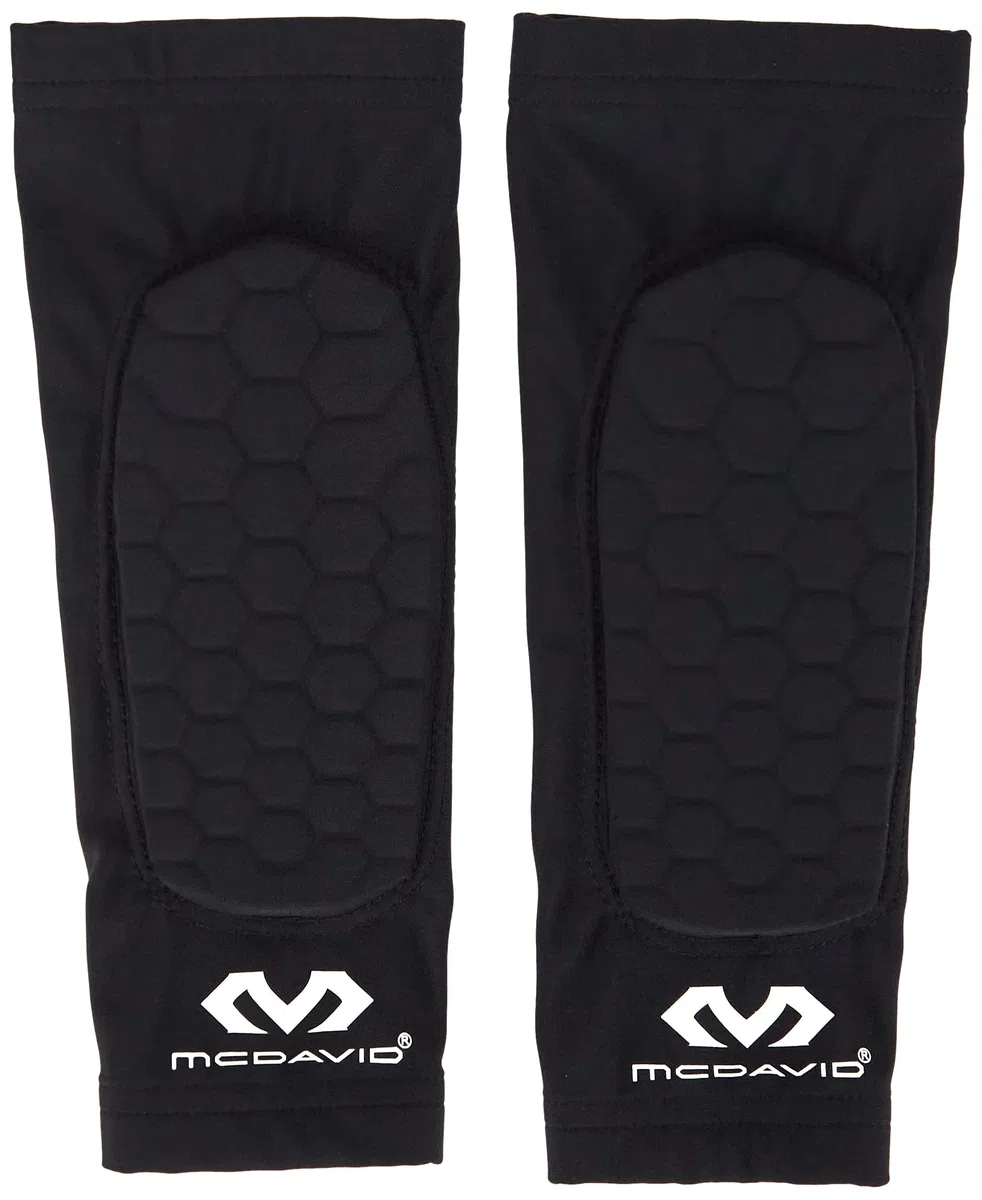 McDavid Beinstulpe Hexforce Kniebandage, Schwarz, M & 651 Unterarmschutz mit HEX-Polsterung für Damen und Herren - Perfekt für Rugby oder andere Kontaktsportarten